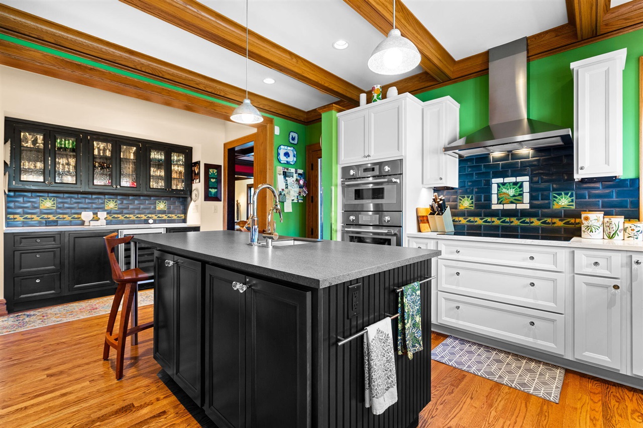 4 Geddes Heights Drive, Ann Arbor, MI, 48104-1724