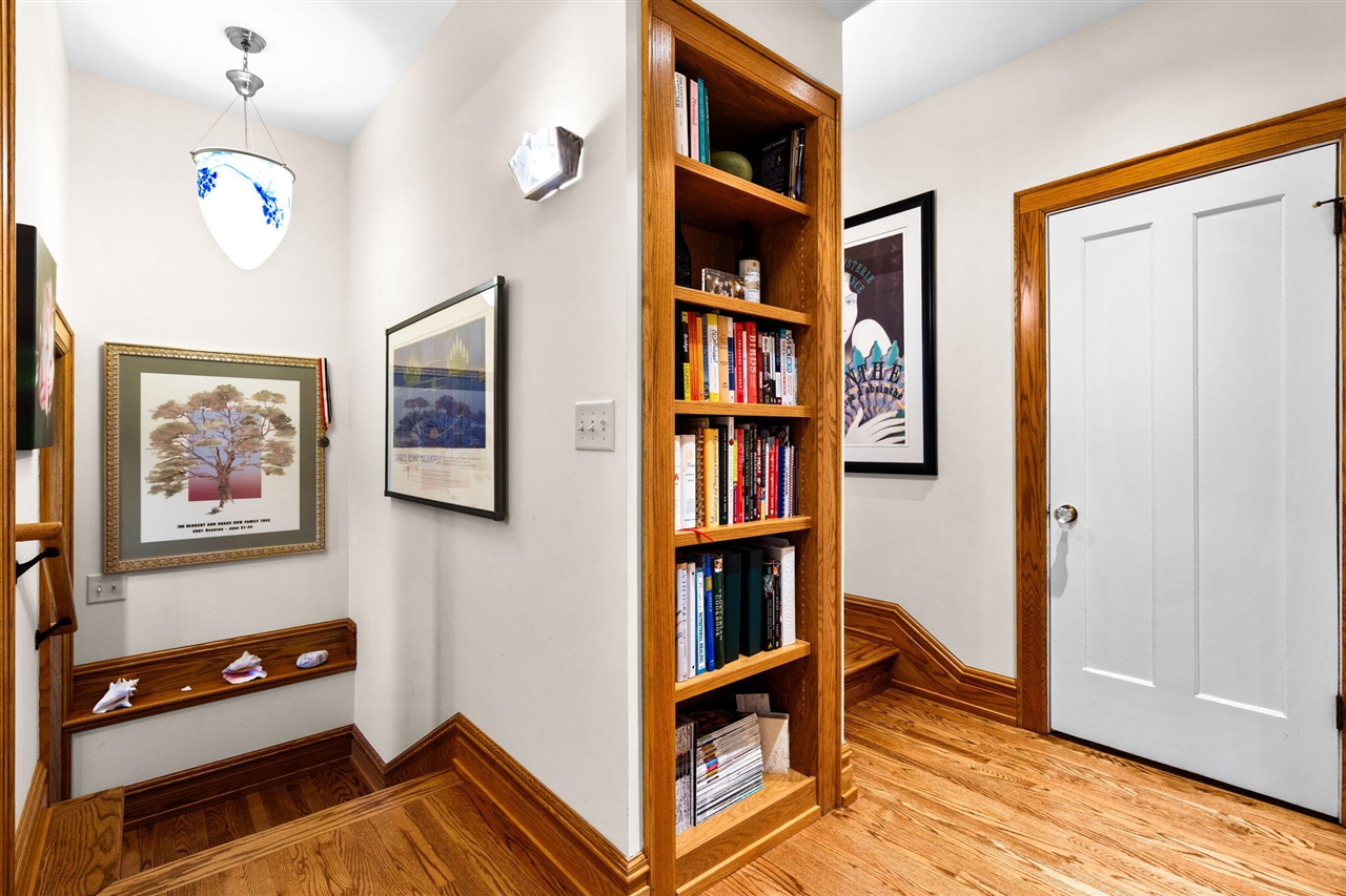 4 Geddes Heights Drive, Ann Arbor, MI, 48104-1724