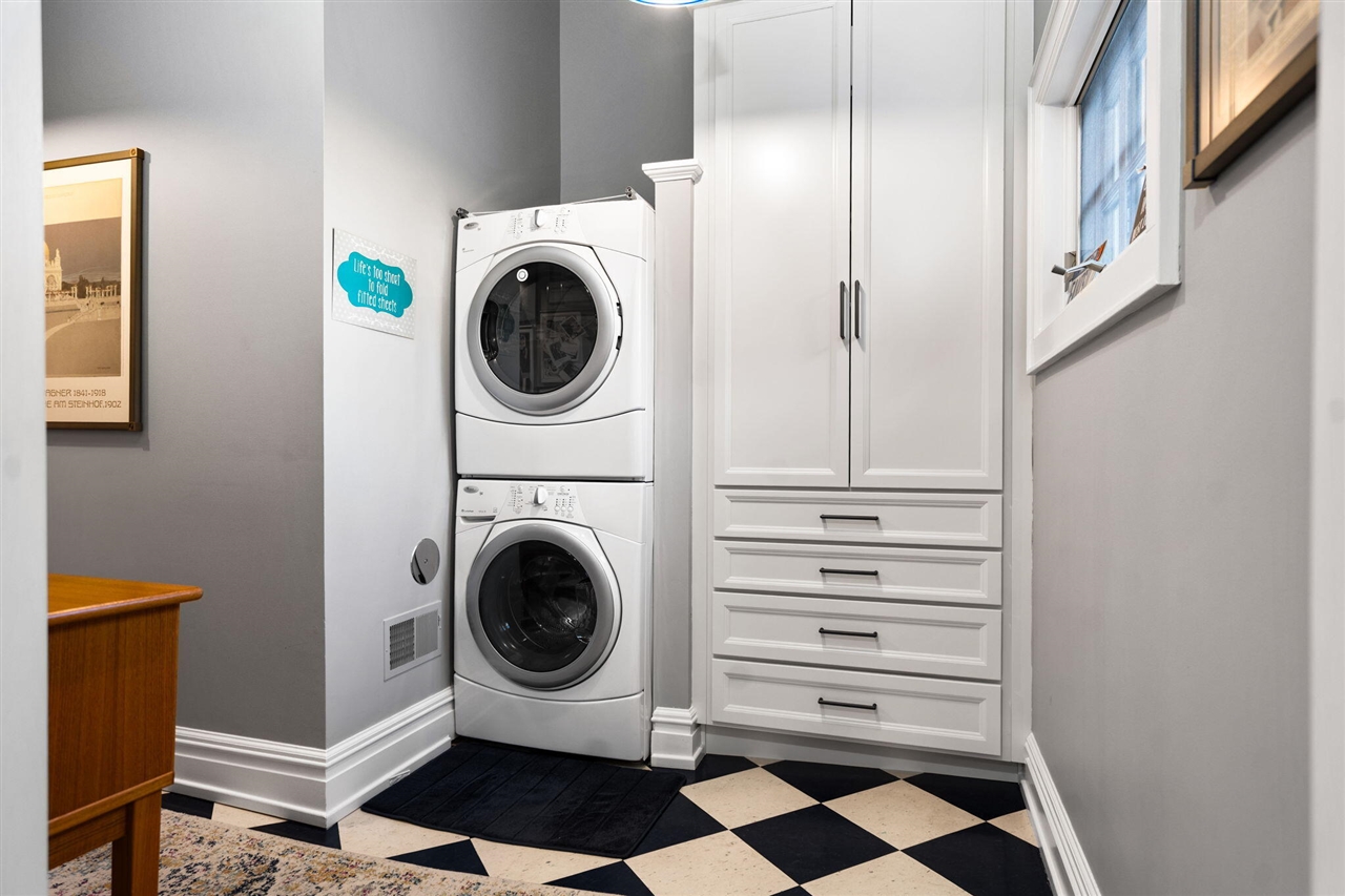 4 Geddes Heights Drive, Ann Arbor, MI, 48104-1724