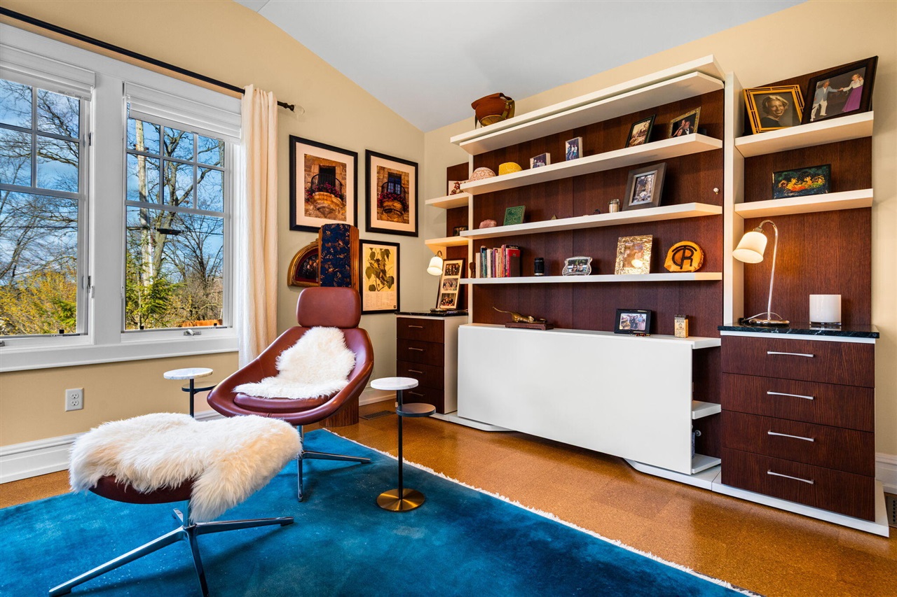 4 Geddes Heights Drive, Ann Arbor, MI, 48104-1724