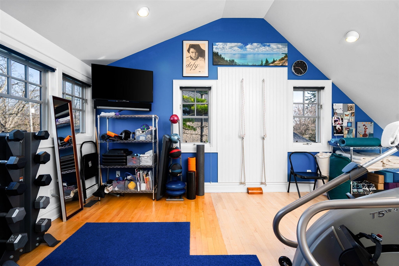 4 Geddes Heights Drive, Ann Arbor, MI, 48104-1724