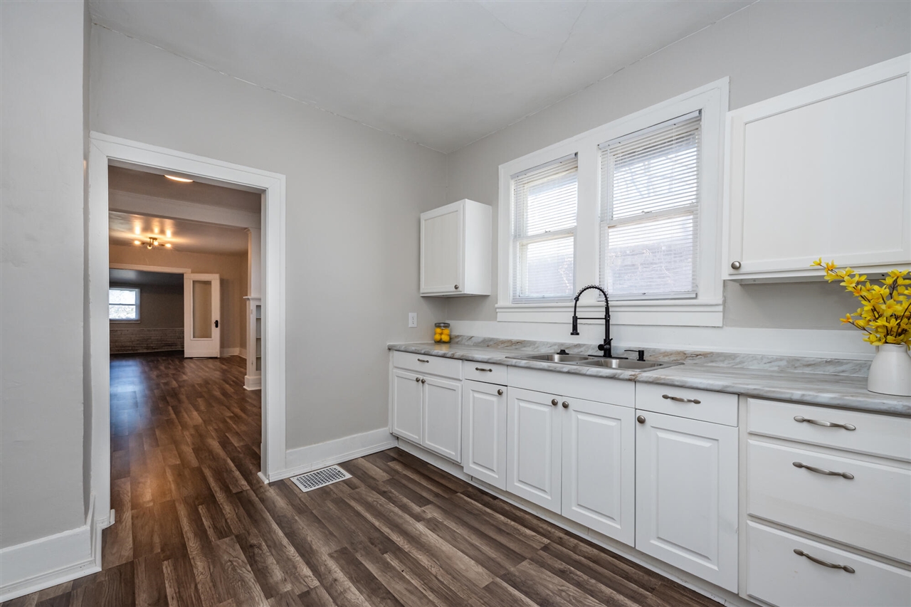 550 Sherman Court, Benton Harbor, MI, 49022-7432