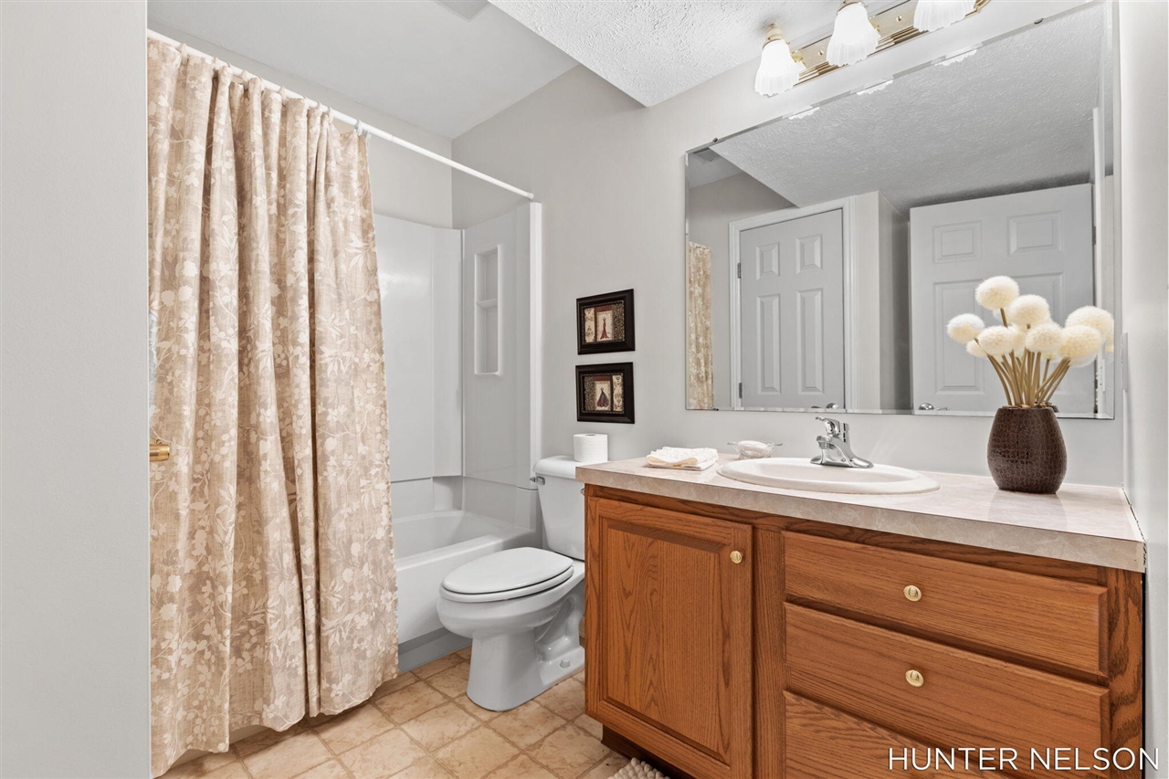 4357 Idlewood Drive, Wyoming, MI, 49519-6445