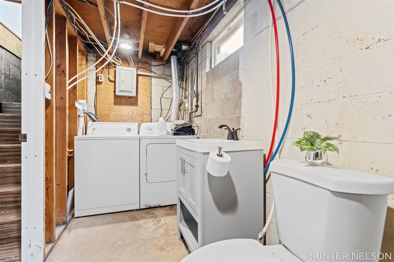 175 E Commerce Street, Grant, MI, 49327-9361