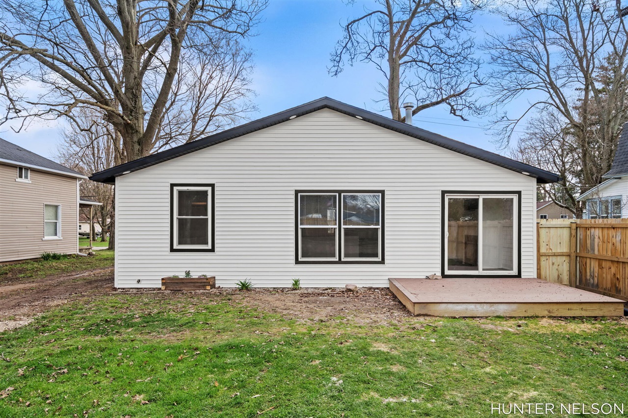 175 E Commerce Street, Grant, MI, 49327-9361