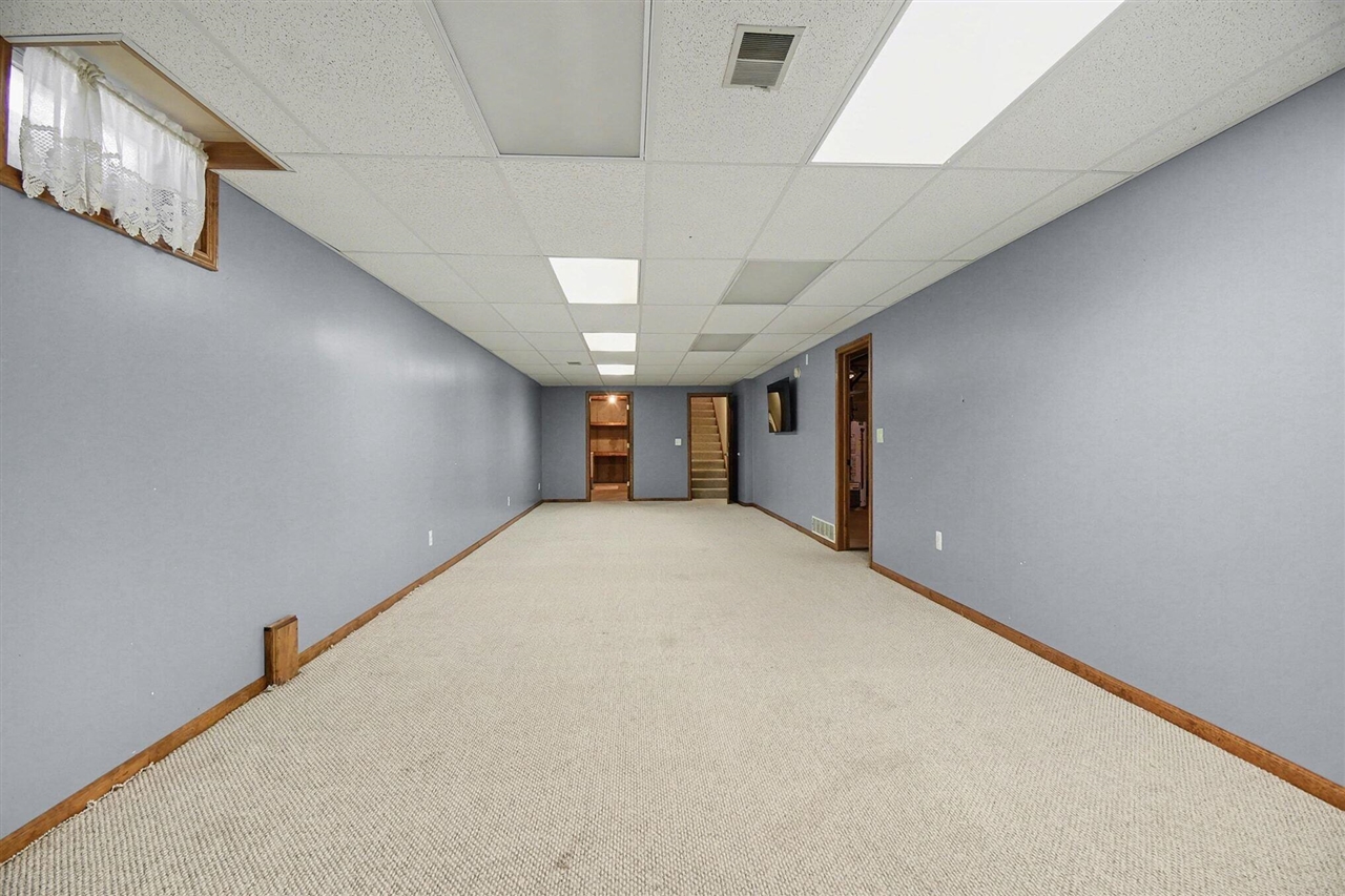 6593 Crownpointe Drive, Byron Center, MI, 49315-8211