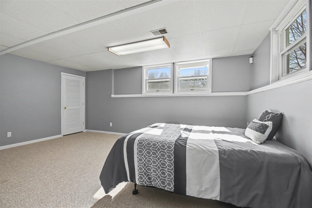 6593 Crownpointe Drive, Byron Center, MI, 49315-8211