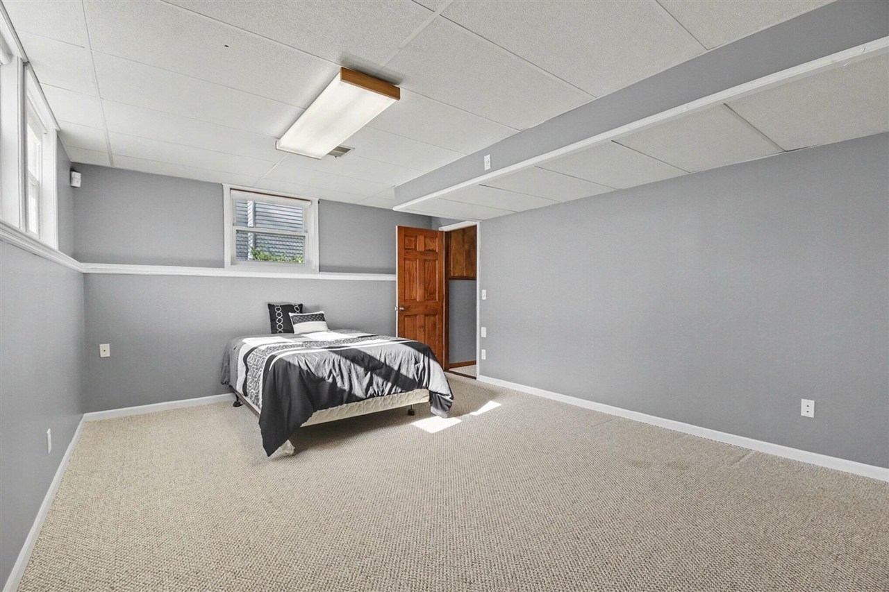 6593 Crownpointe Drive, Byron Center, MI, 49315-8211