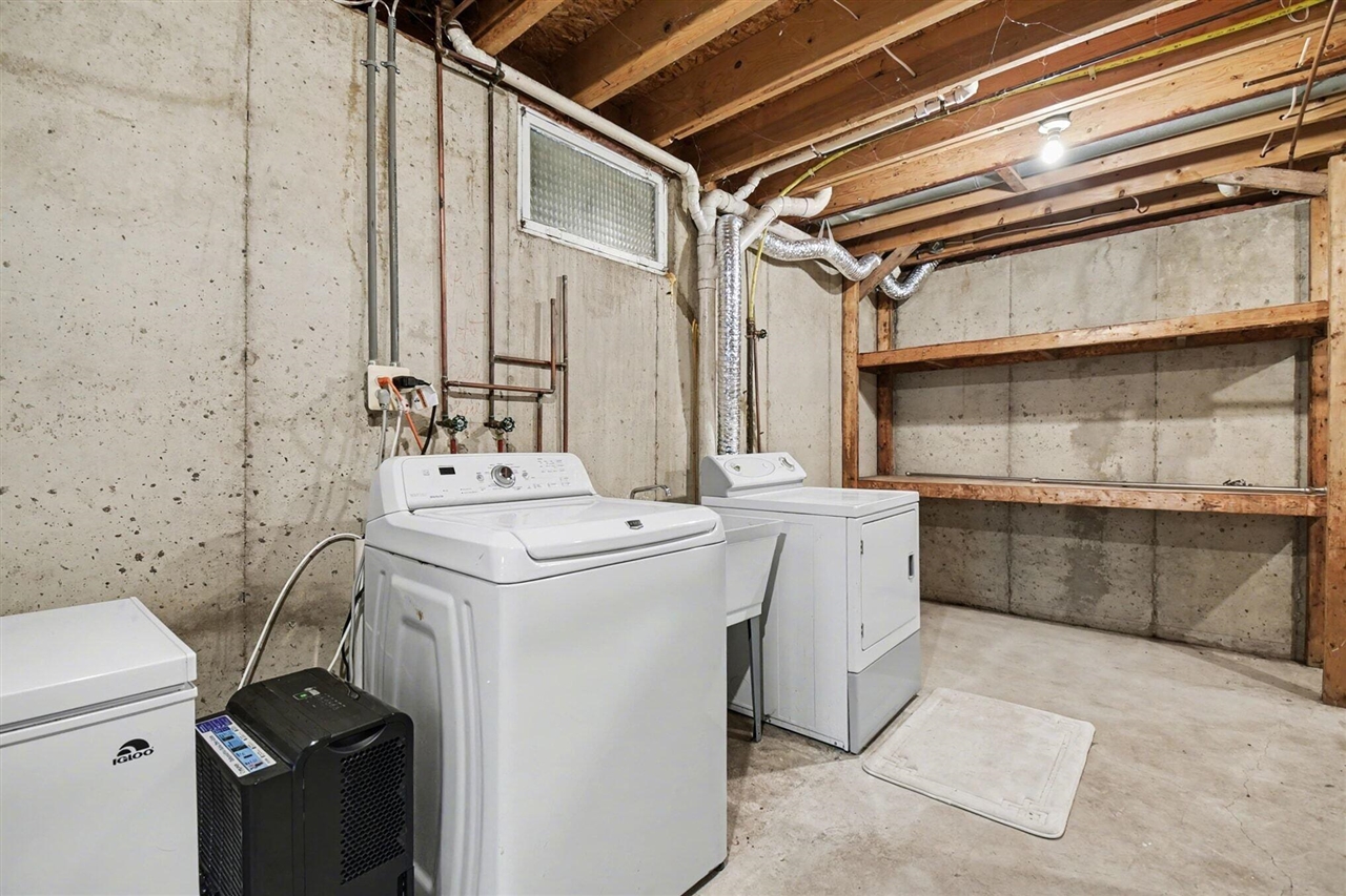 6593 Crownpointe Drive, Byron Center, MI, 49315-8211