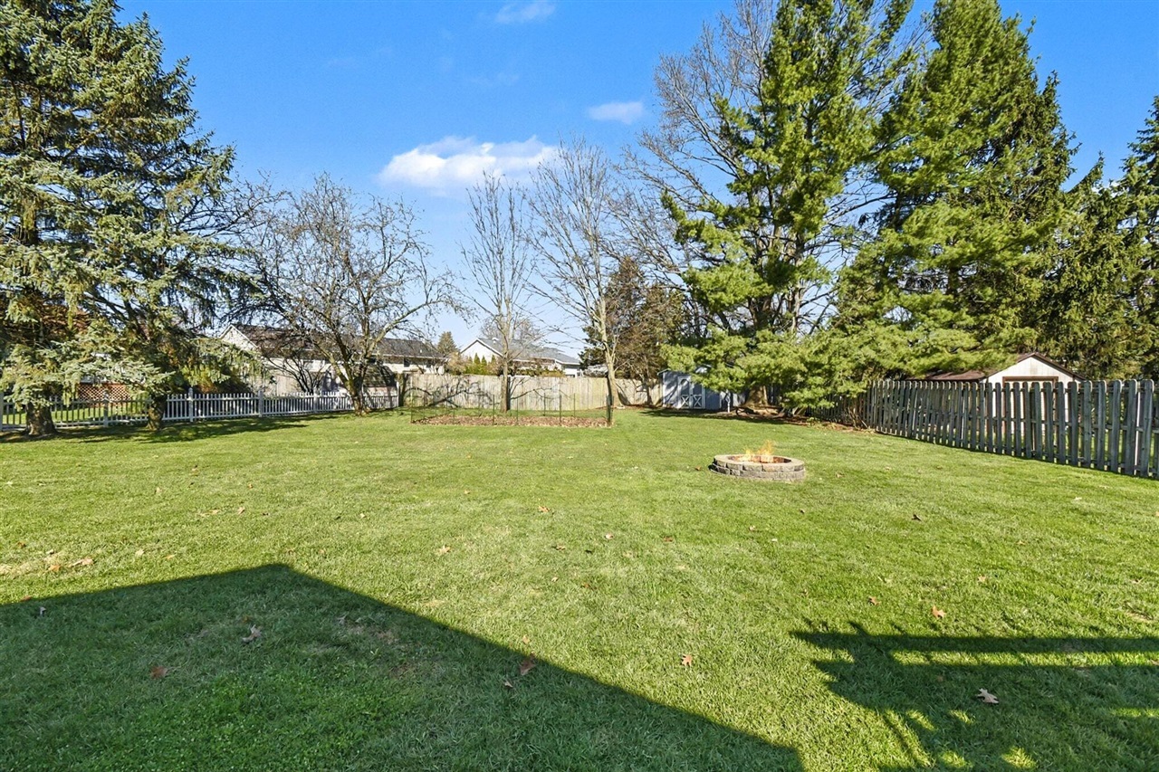 6593 Crownpointe Drive, Byron Center, MI, 49315-8211