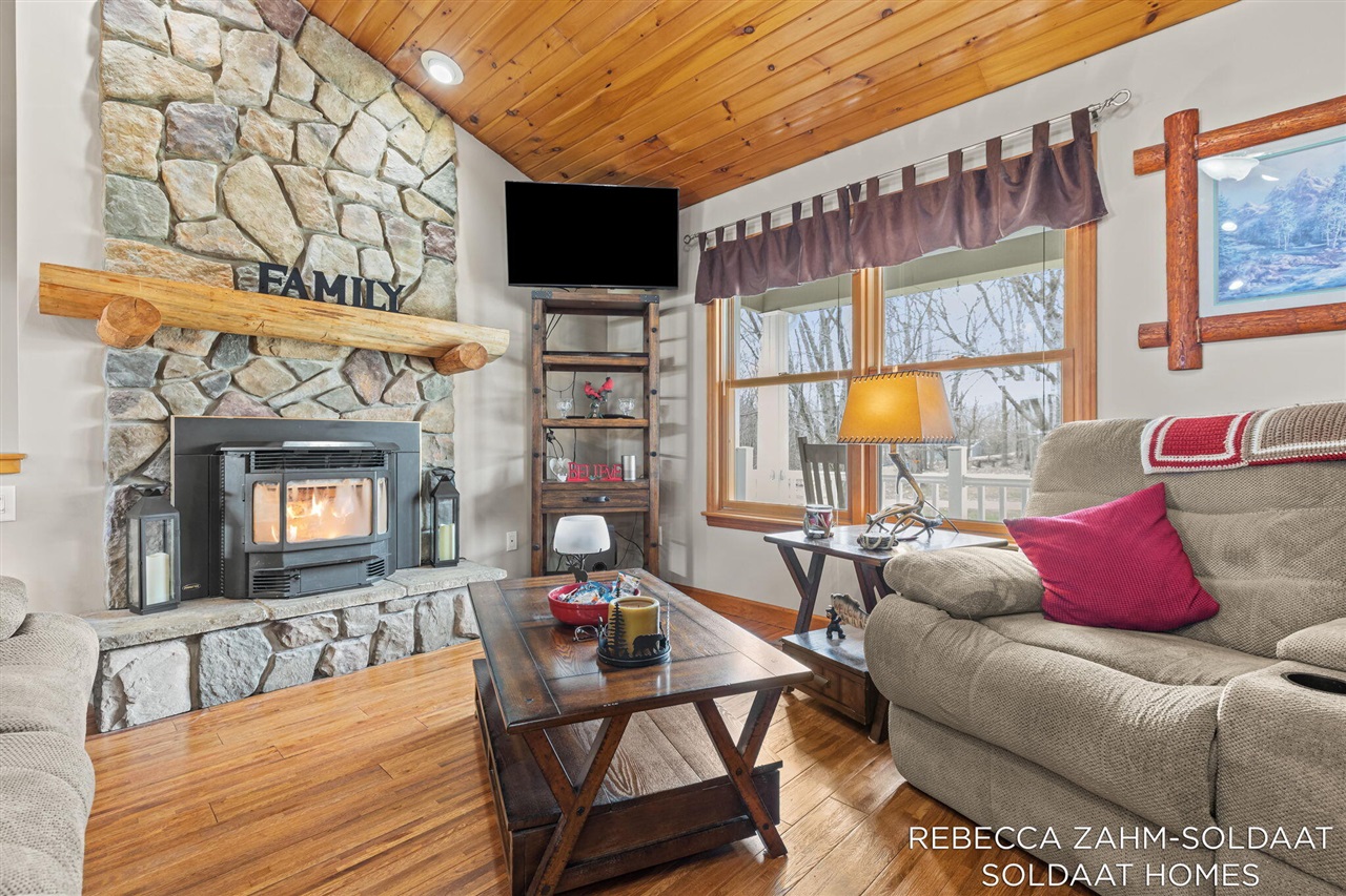 11496 4 Mile Road, Belding, MI, 48809