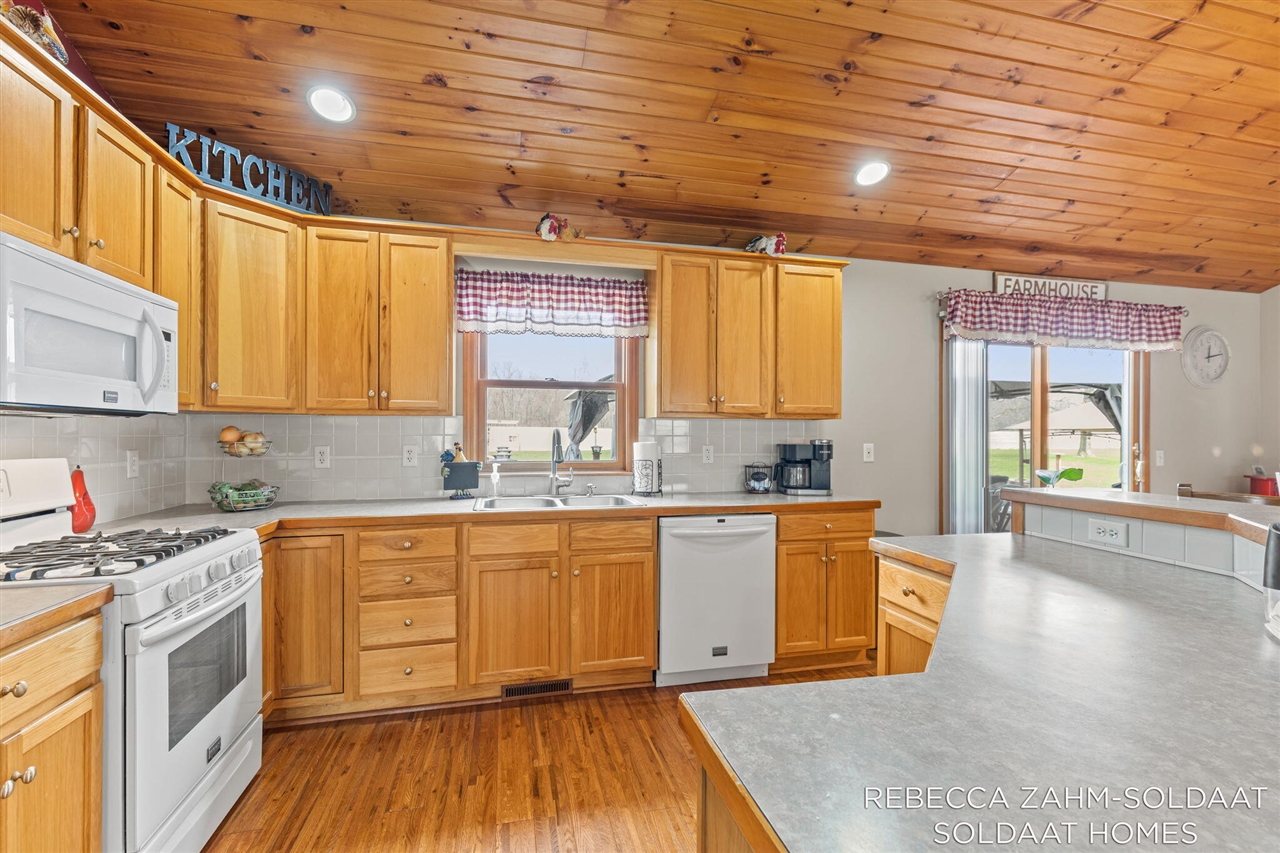 11496 4 Mile Road, Belding, MI, 48809