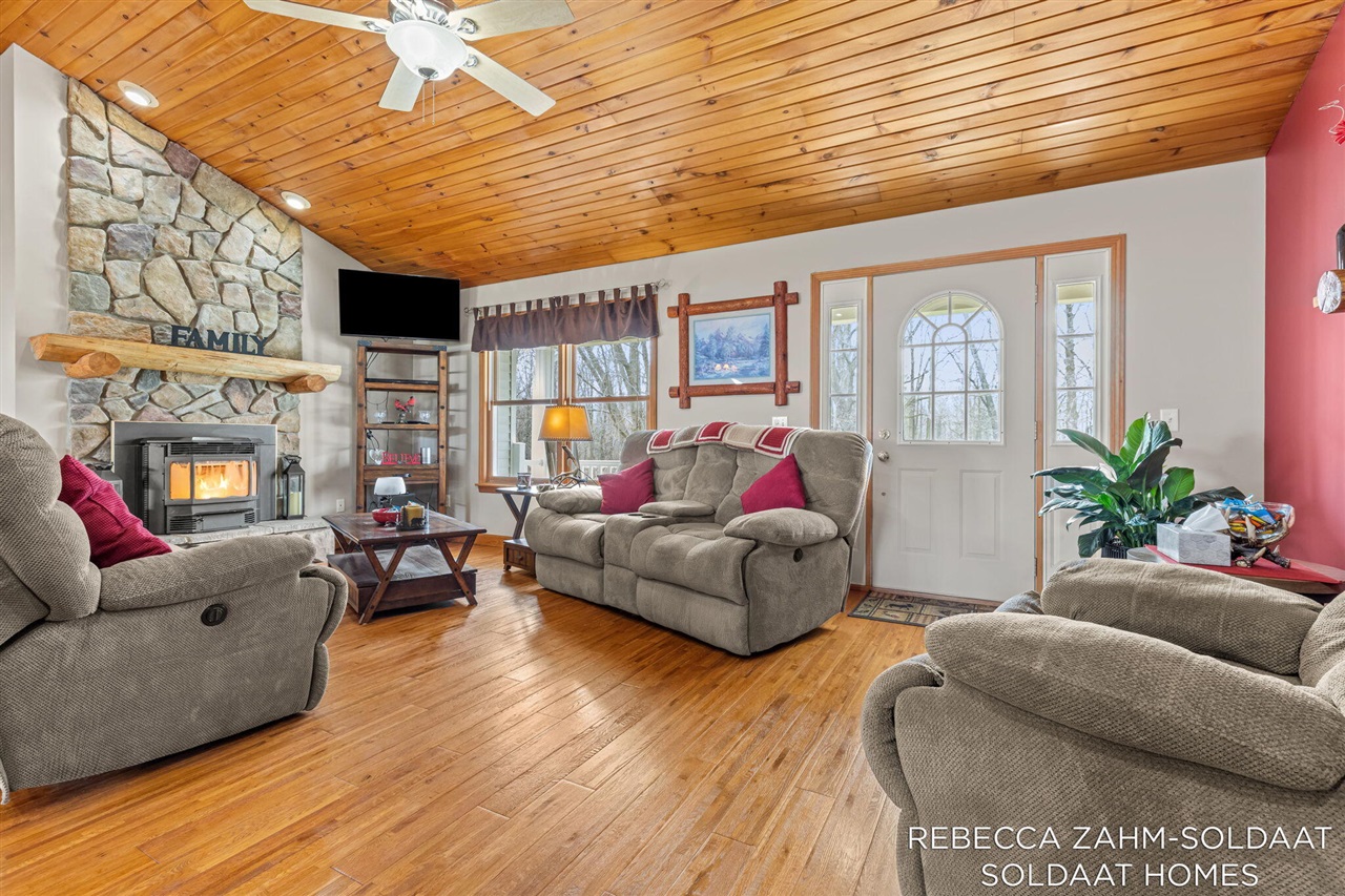 11496 4 Mile Road, Belding, MI, 48809