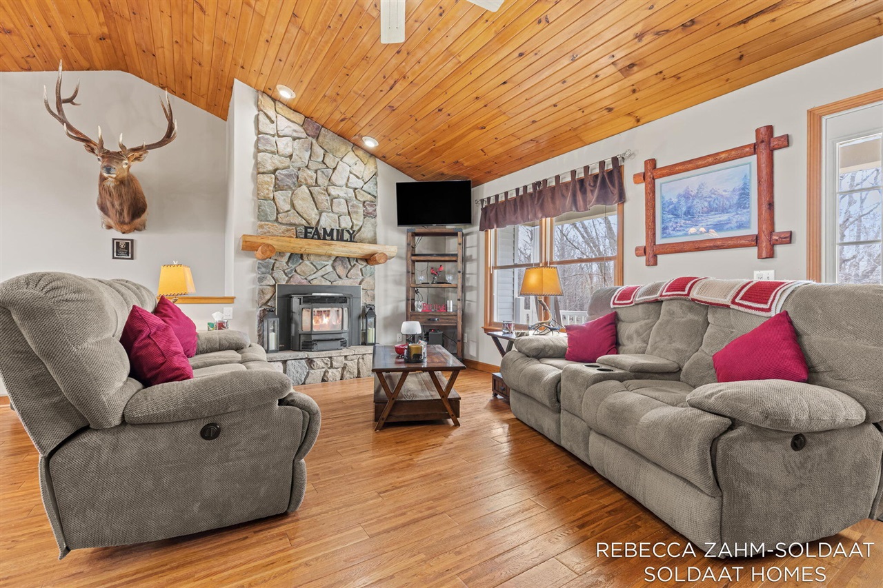 11496 4 Mile Road, Belding, MI, 48809