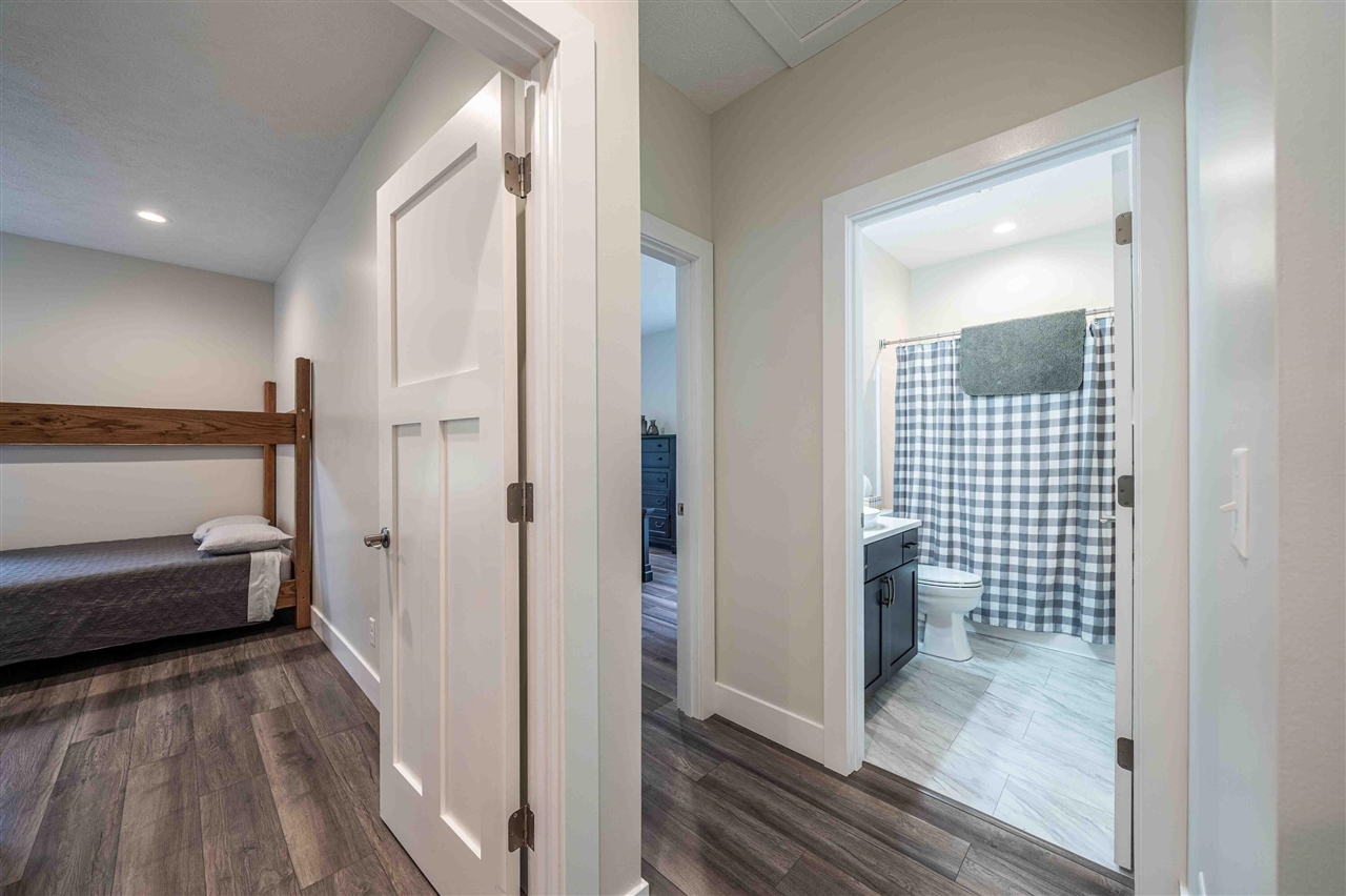 7920 W Juniper Beach Road, Mears, MI, 49436-9300