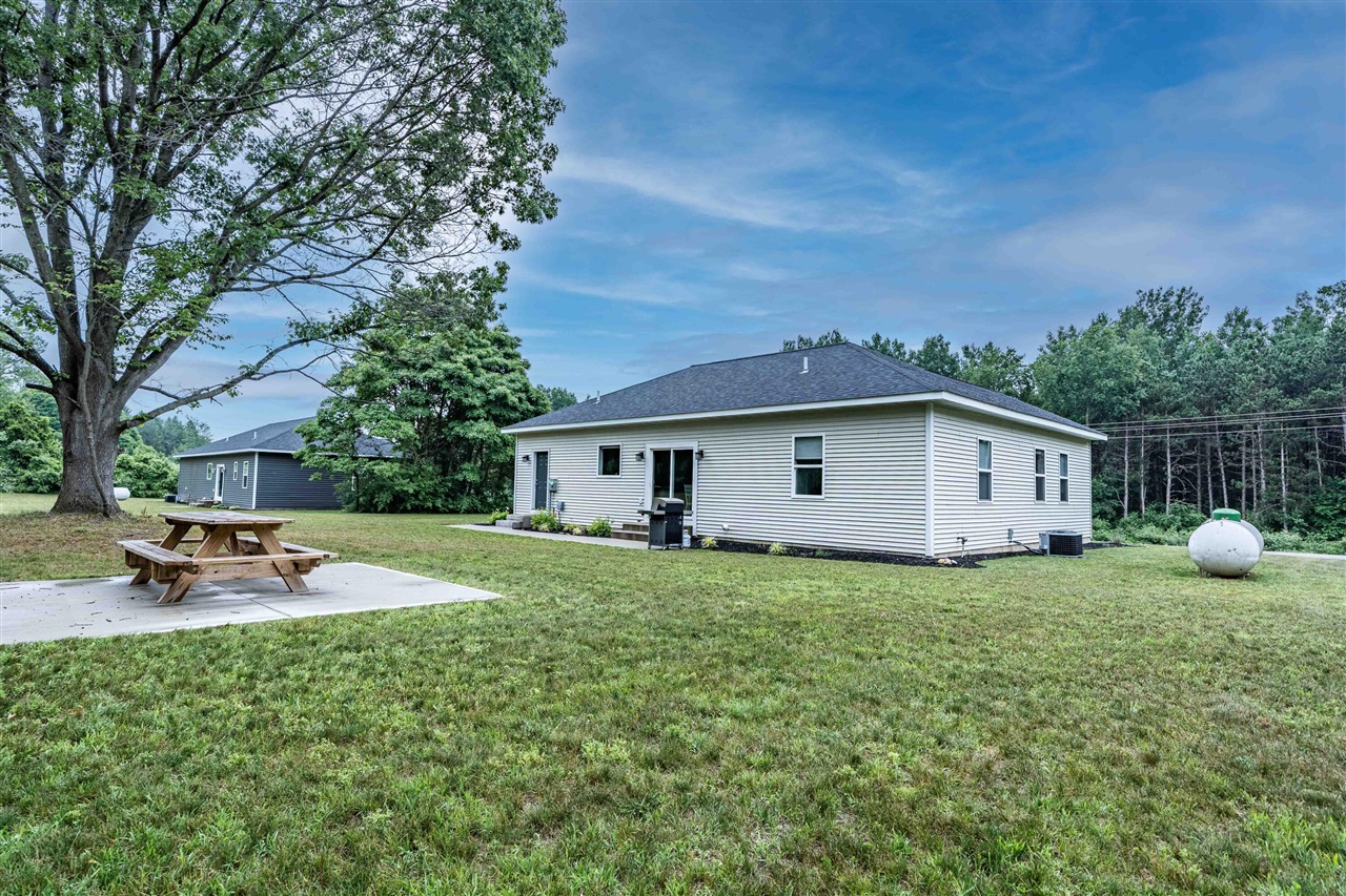 7920 W Juniper Beach Road, Mears, MI, 49436-9300