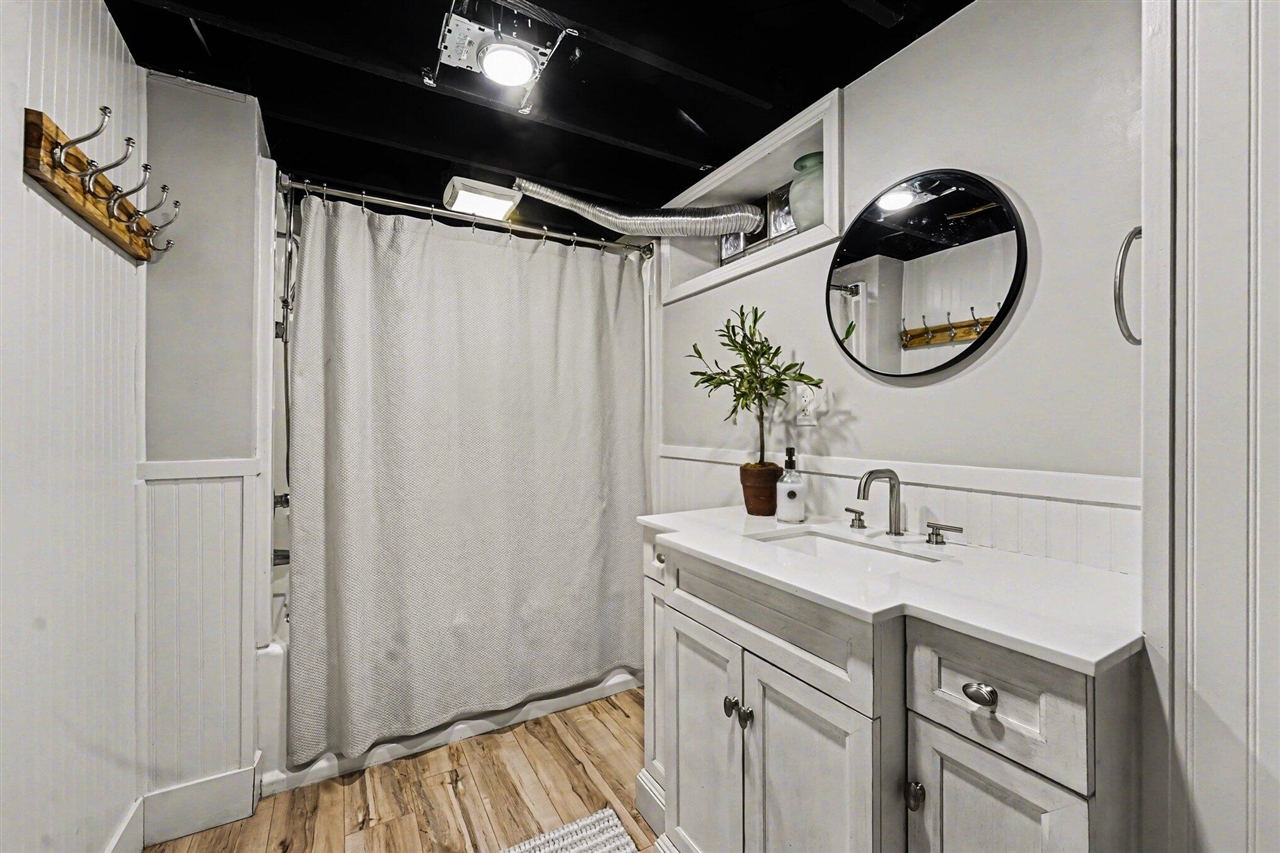 1427 Philadelphia Avenue, Grand Rapids, MI, 49507-2233