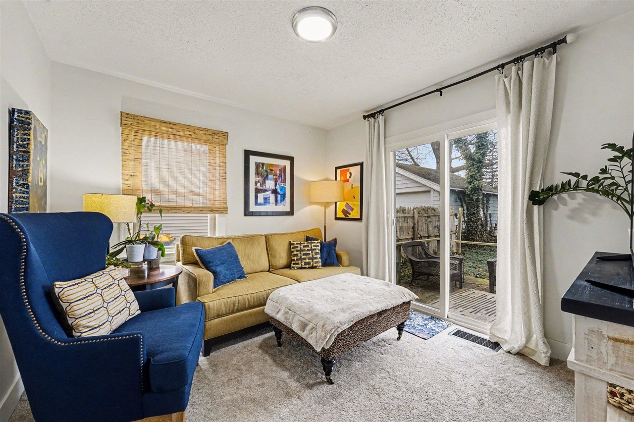 1427 Philadelphia Avenue, Grand Rapids, MI, 49507-2233