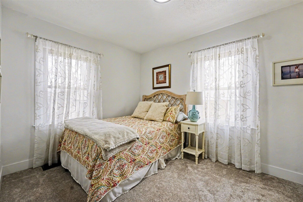 1427 Philadelphia Avenue, Grand Rapids, MI, 49507-2233