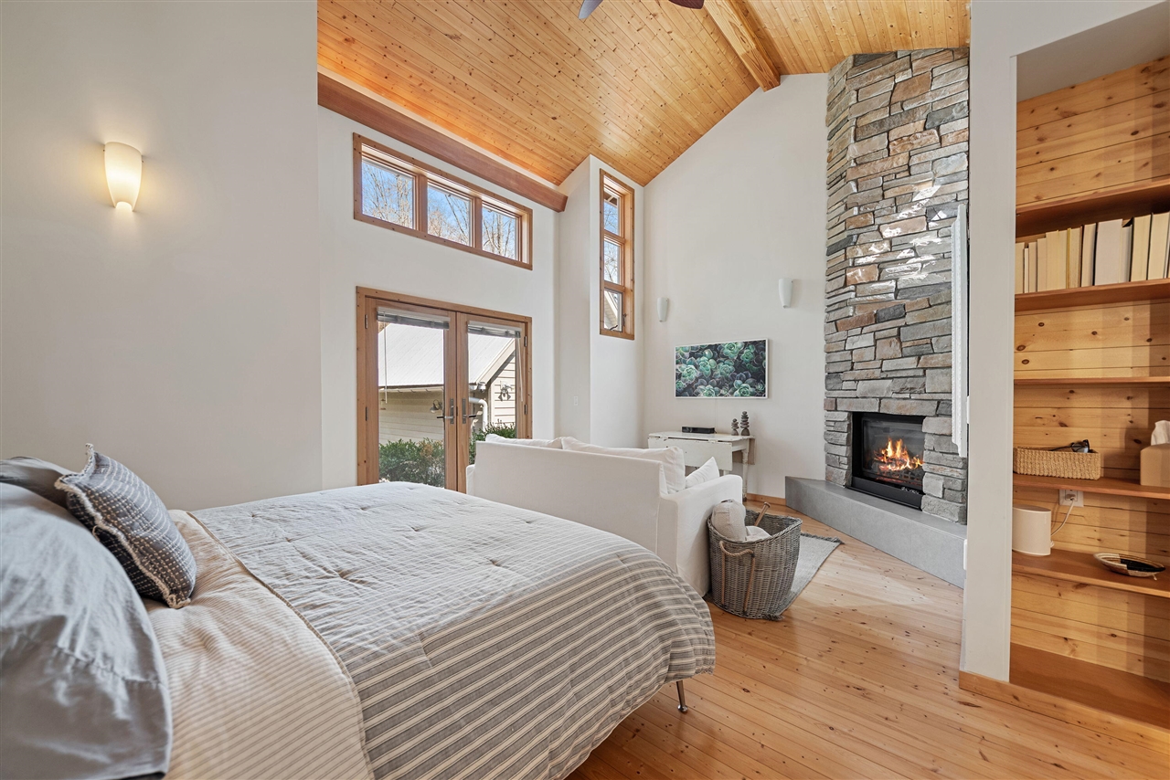 13670 Cottonwood Lane, Harbert, MI, 49115