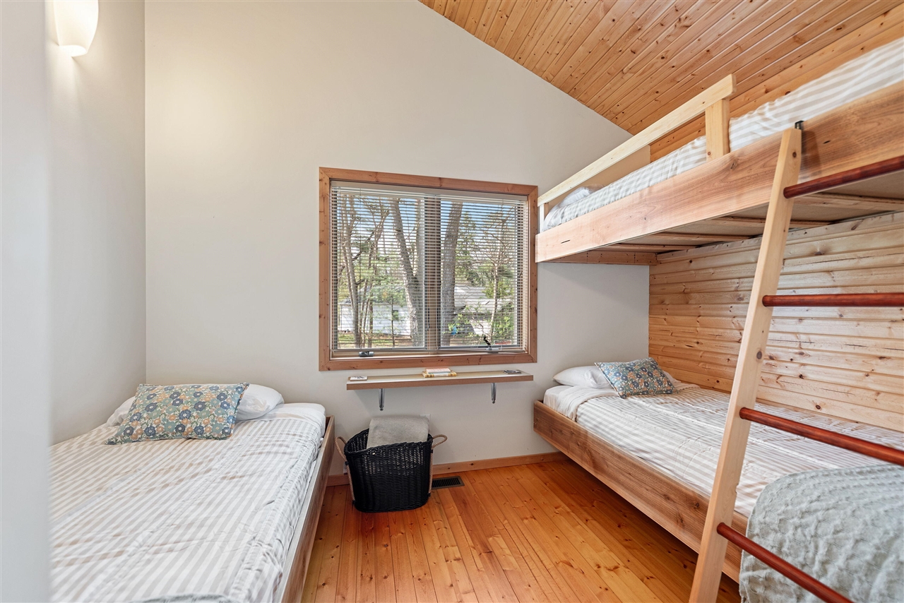 13670 Cottonwood Lane, Harbert, MI, 49115