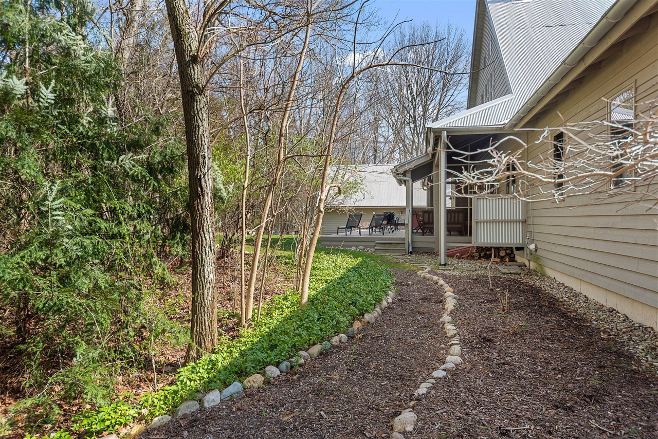 13670 Cottonwood Lane, Harbert, MI, 49115