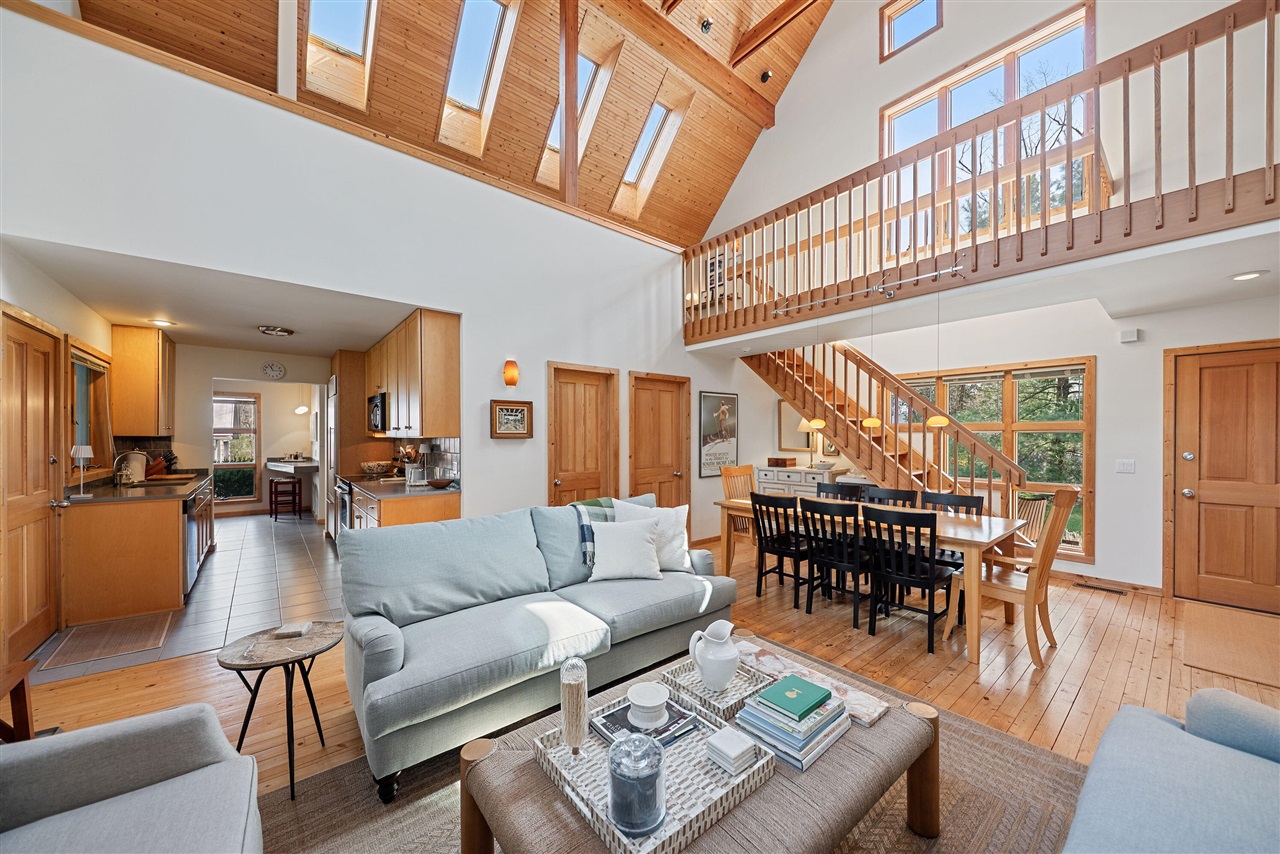 13670 Cottonwood Lane, Harbert, MI, 49115