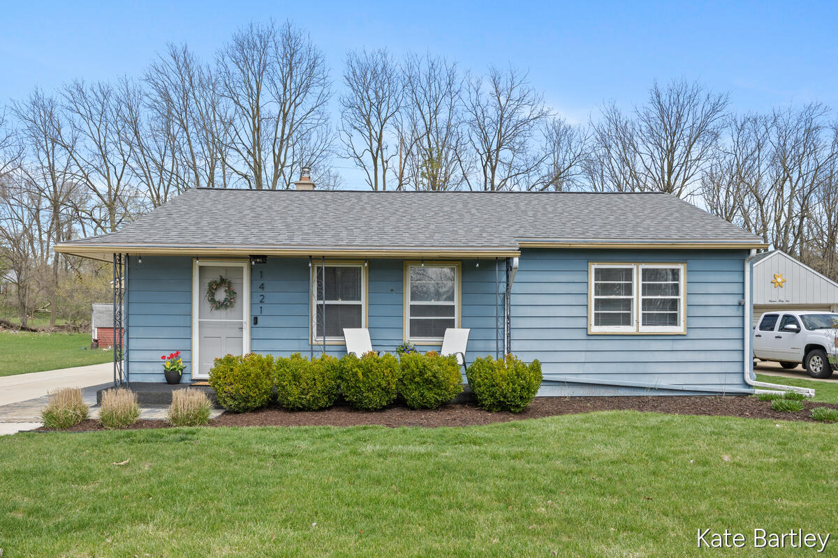 2714 Rochester Road, Royal Oak, MI, 48073 3639