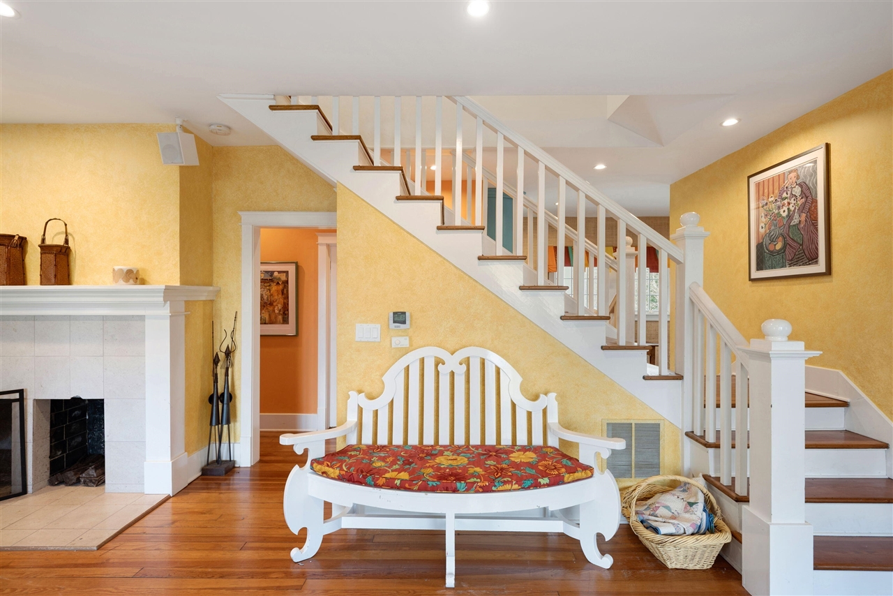 14895 Lakeshore Road, Lakeside, MI, 49116-9726