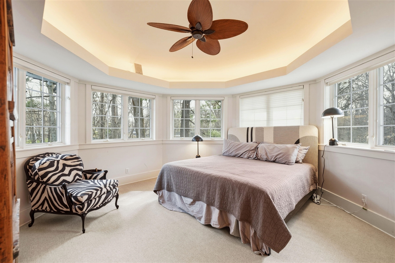 14895 Lakeshore Road, Lakeside, MI, 49116-9726