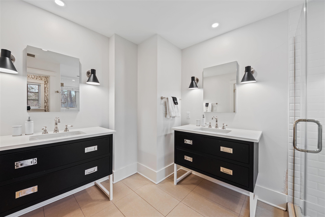 14895 Lakeshore Road, Lakeside, MI, 49116-9726