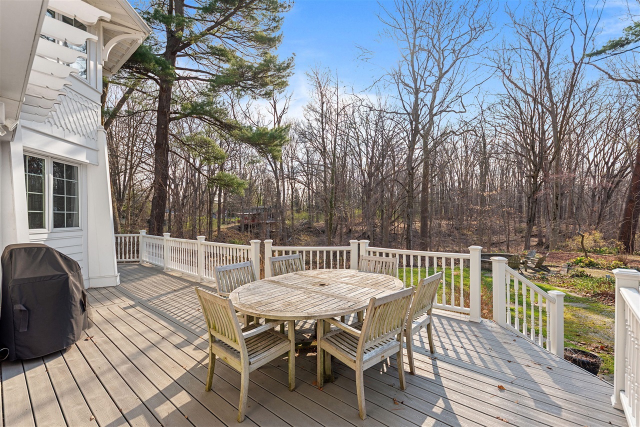 14895 Lakeshore Road, Lakeside, MI, 49116-9726