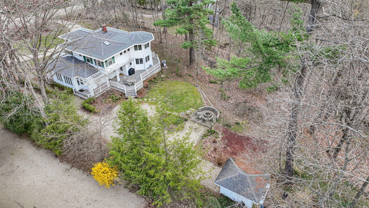 14895 Lakeshore Road, Lakeside, MI, 49116-9726