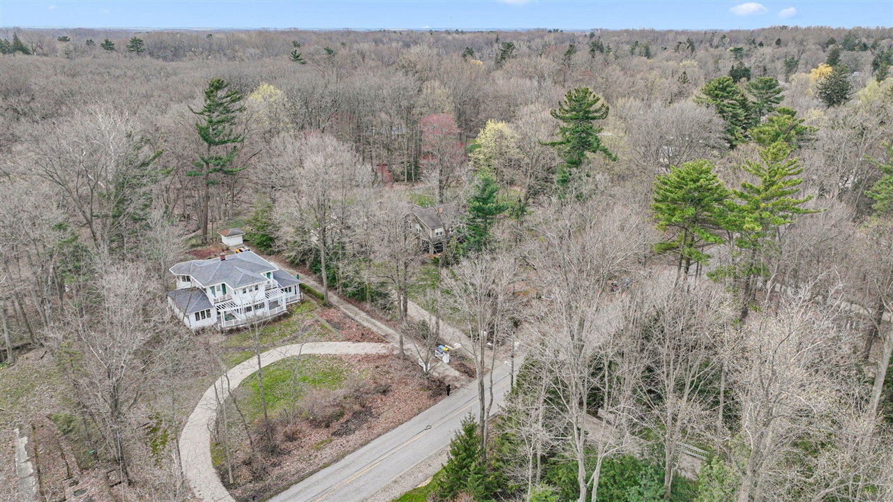 14895 Lakeshore Road, Lakeside, MI, 49116-9726