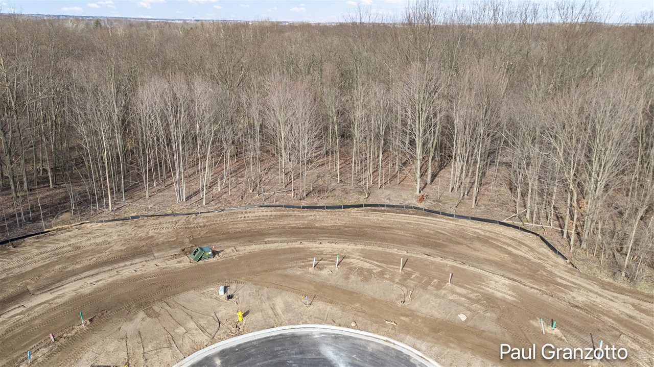 5530 Black Berry Bluff Ct, Kentwood, MI, 49512