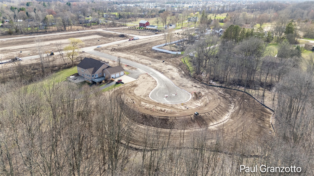 5530 Black Berry Bluff Ct, Kentwood, MI, 49512