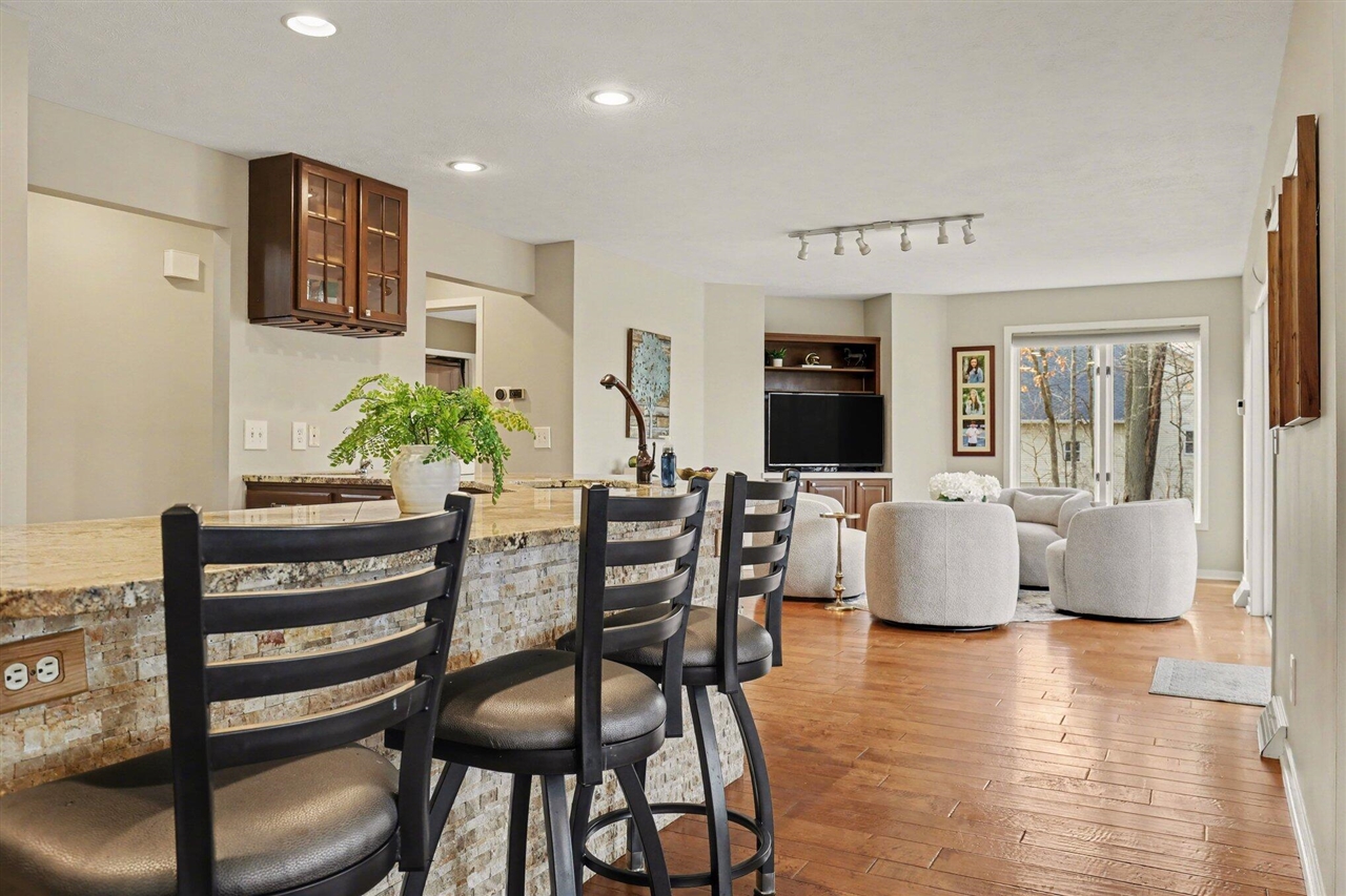 2011 Knollpoint Drive, Ada, MI, 49301-9249