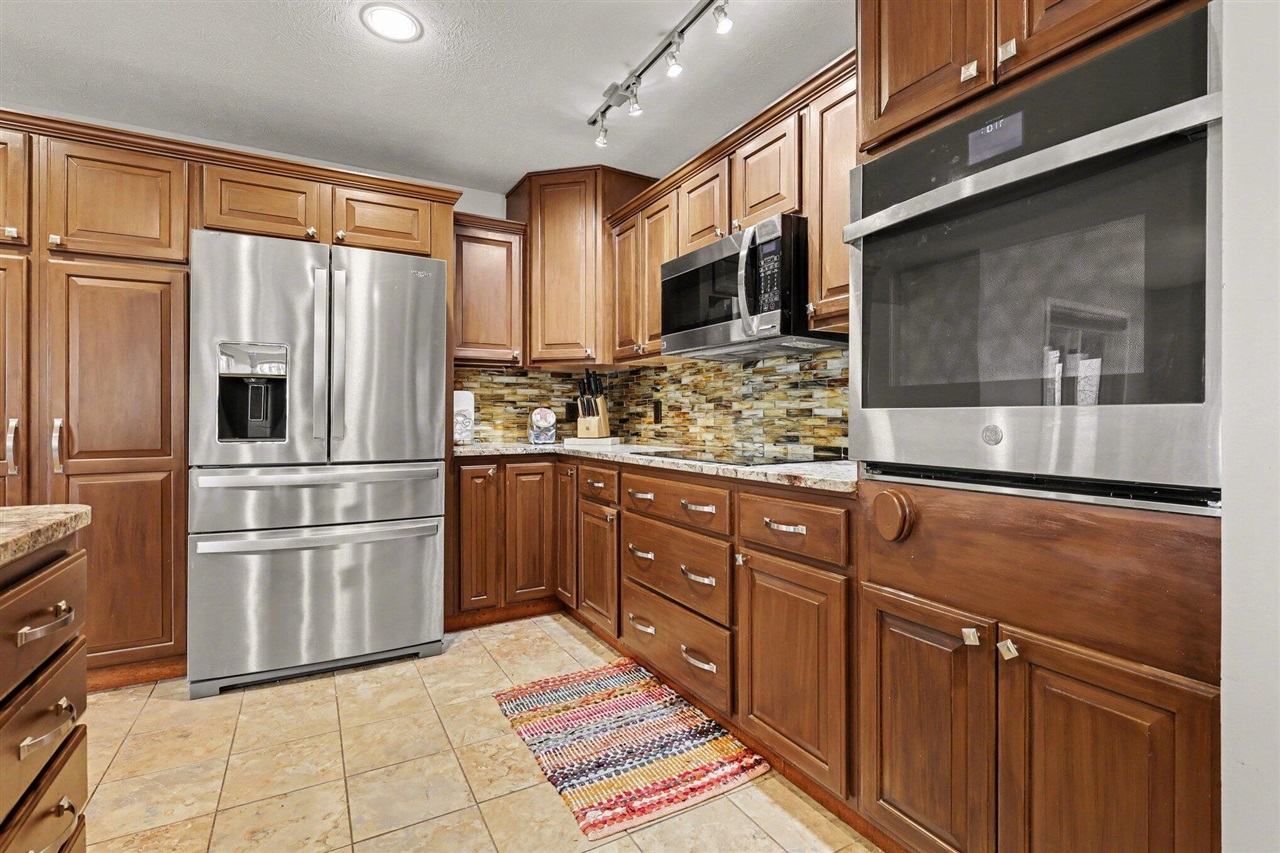2011 Knollpoint Drive, Ada, MI, 49301-9249