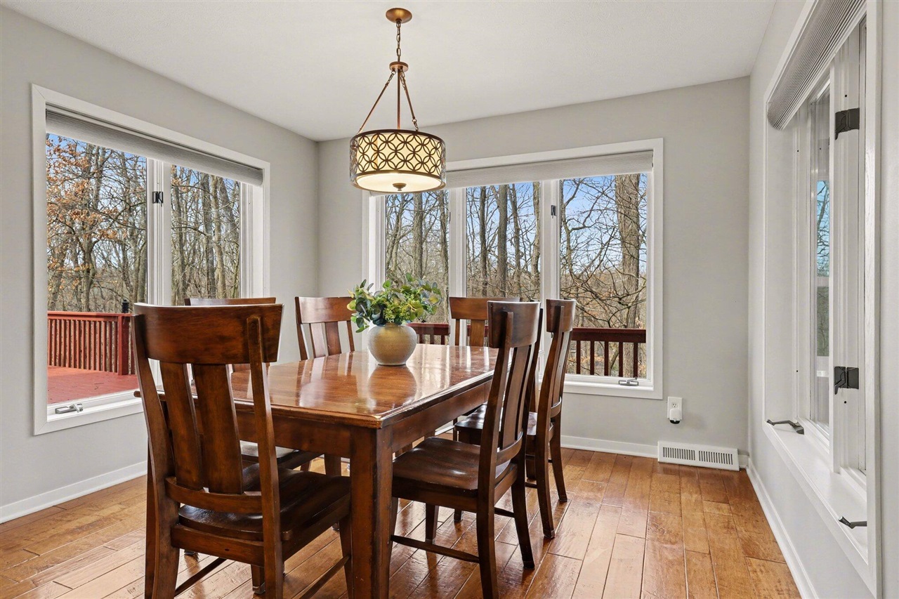 2011 Knollpoint Drive, Ada, MI, 49301-9249