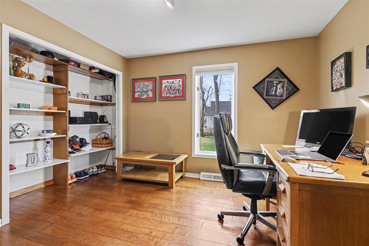 2011 Knollpoint Drive, Ada, MI, 49301-9249