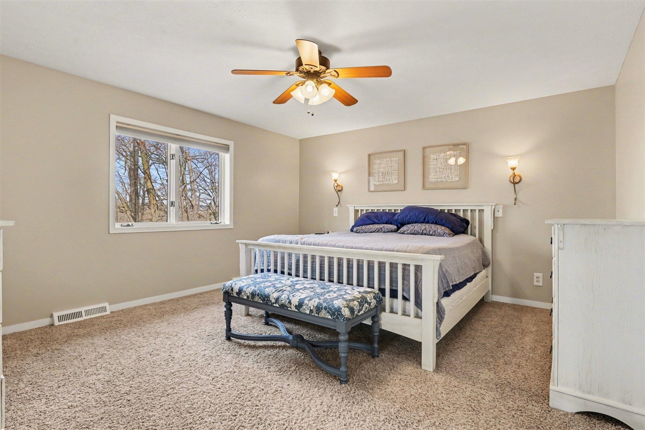 2011 Knollpoint Drive, Ada, MI, 49301-9249