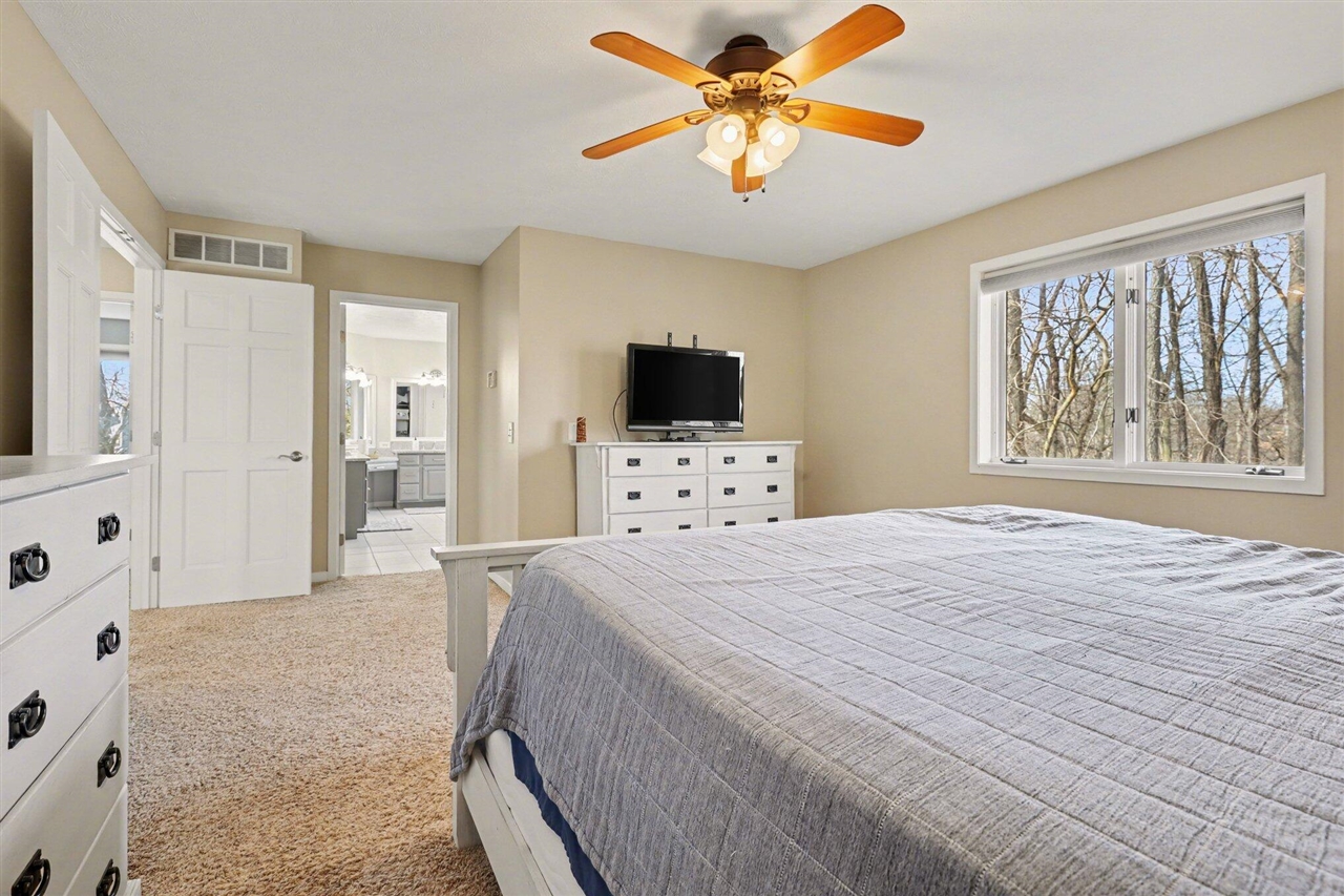 2011 Knollpoint Drive, Ada, MI, 49301-9249