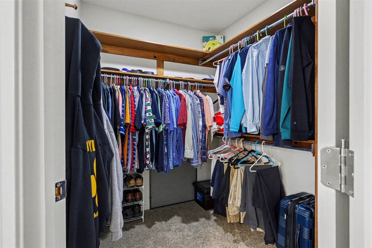 2011 Knollpoint Drive, Ada, MI, 49301-9249