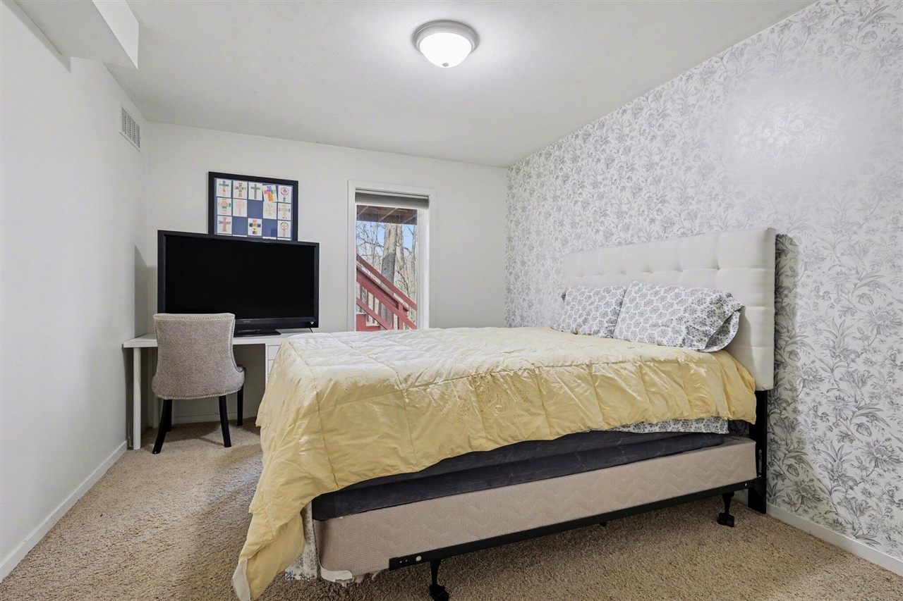 2011 Knollpoint Drive, Ada, MI, 49301-9249