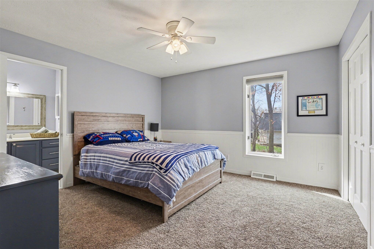 2011 Knollpoint Drive, Ada, MI, 49301-9249