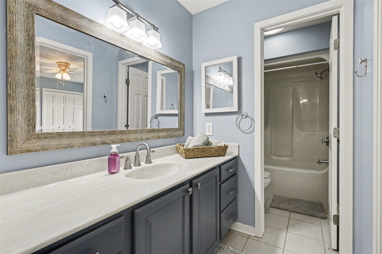 2011 Knollpoint Drive, Ada, MI, 49301-9249
