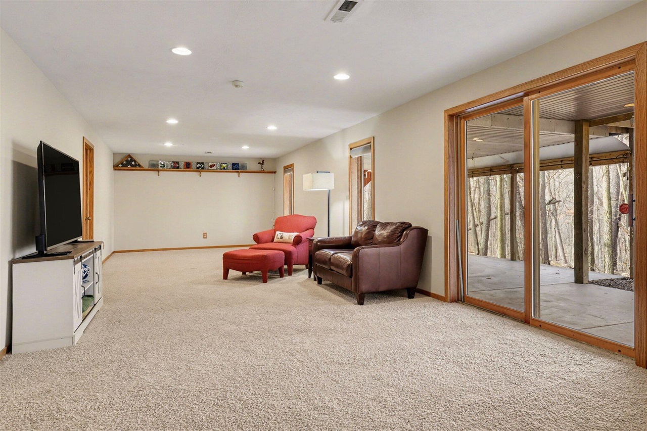 2011 Knollpoint Drive, Ada, MI, 49301-9249