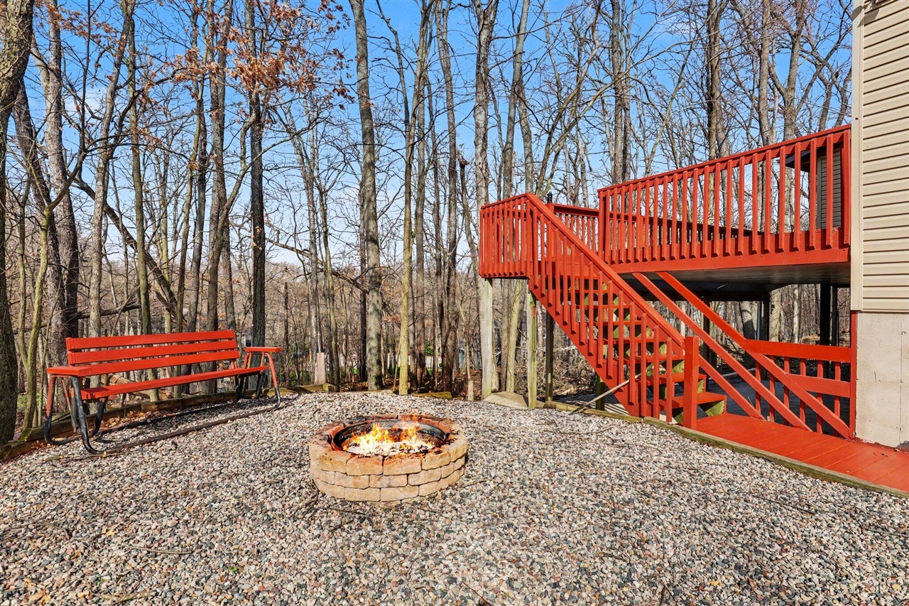 2011 Knollpoint Drive, Ada, MI, 49301-9249