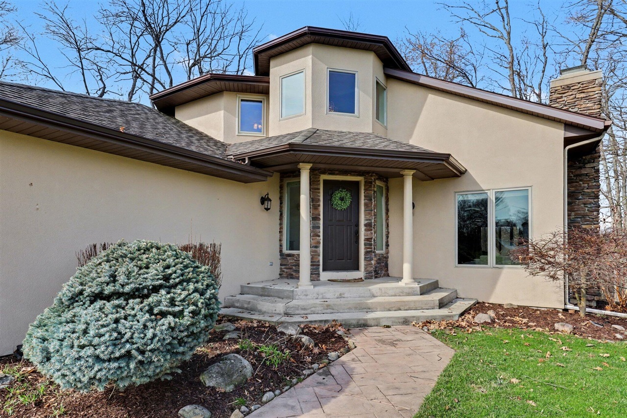 2011 Knollpoint Drive, Ada, MI, 49301-9249