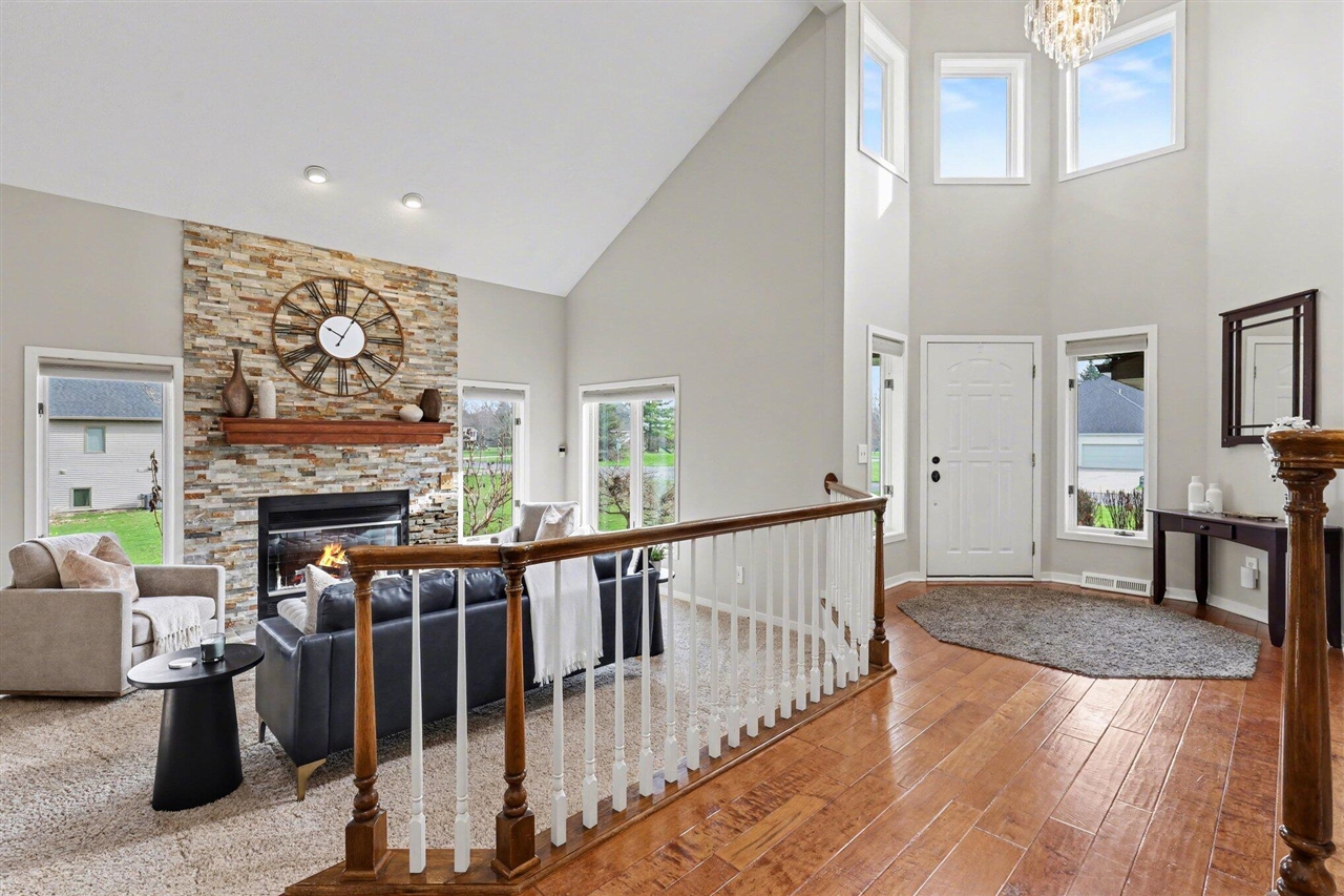 2011 Knollpoint Drive, Ada, MI, 49301-9249